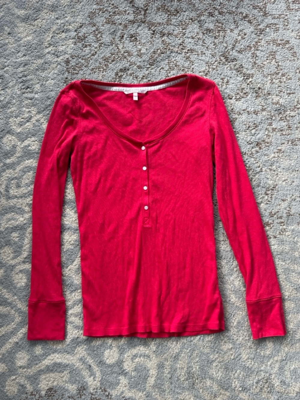 Victoria’s Secret Long Sleeve 1/2 Button Henley Red Medium